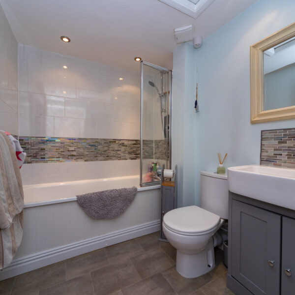 Vinetree Terrace, Hoton, LE12