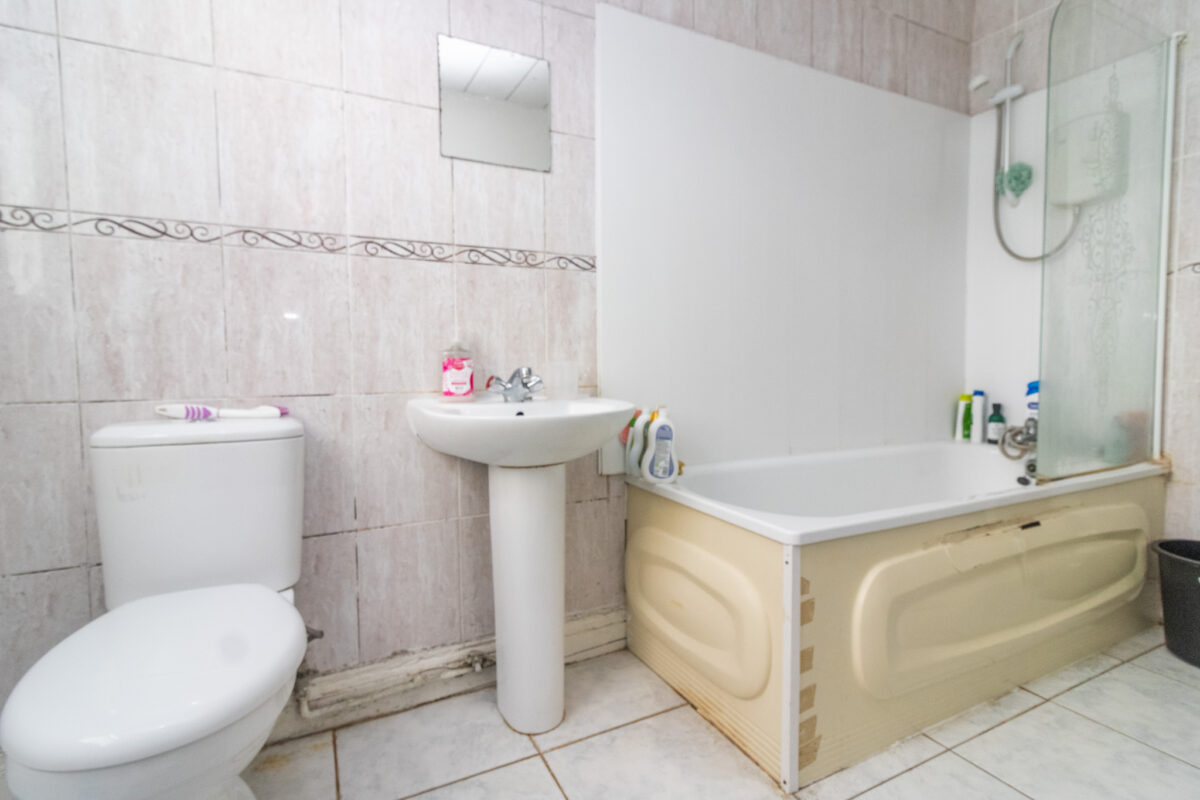 St. Saviours Road, Leicester, LE5