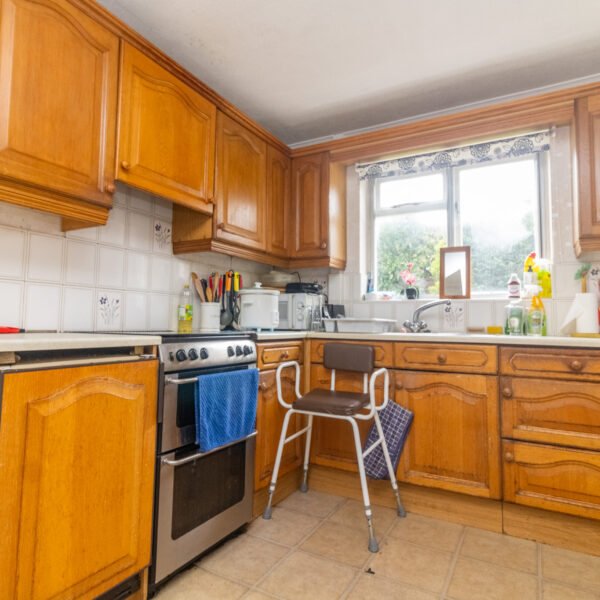 Fishponds Close, Glenfield, LE3