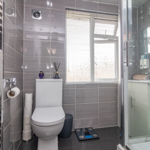 Barton Road, Leicester, LE3