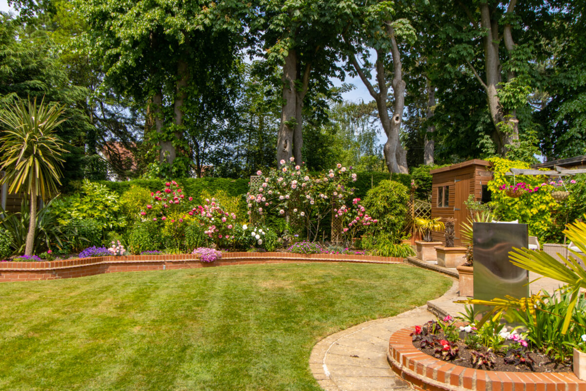 Newstead Avenue, Bushby, LE7