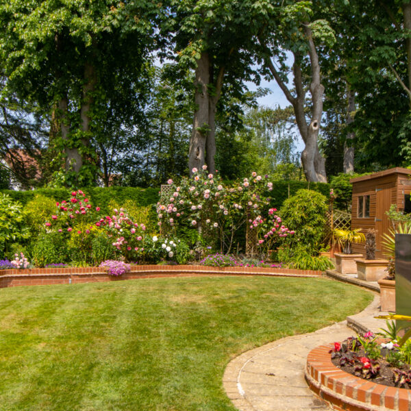 Newstead Avenue, Bushby, LE7