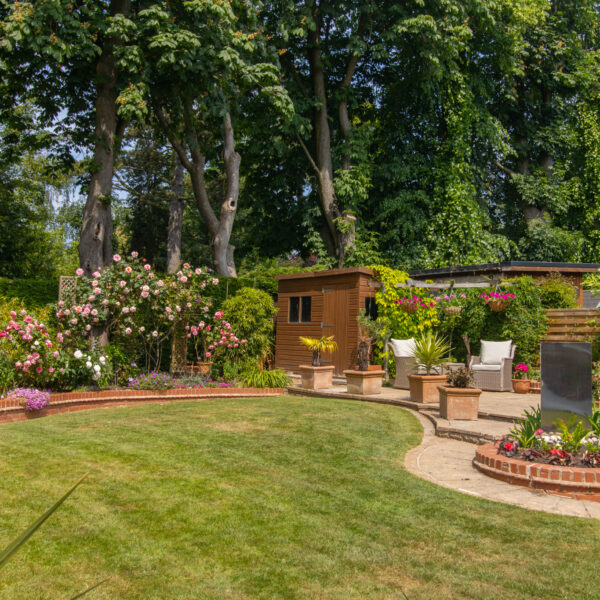 Newstead Avenue, Bushby, LE7