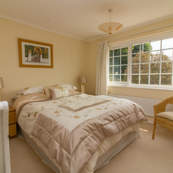 Newstead Avenue, Bushby, LE7