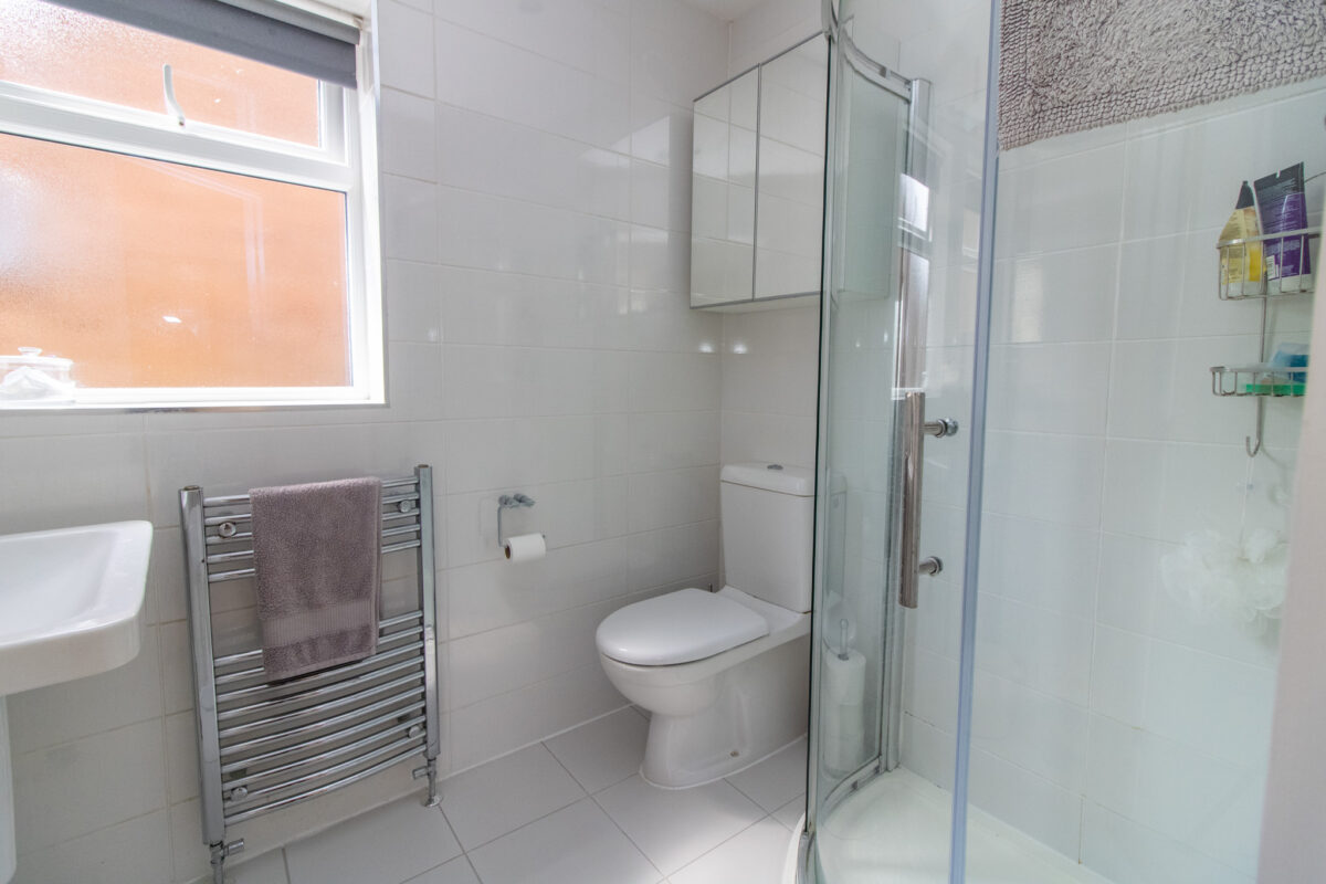 Newstead Avenue, Bushby, LE7