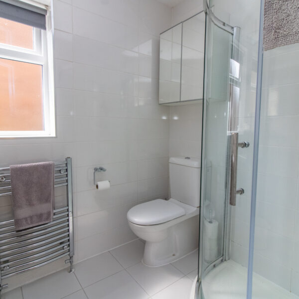 Newstead Avenue, Bushby, LE7