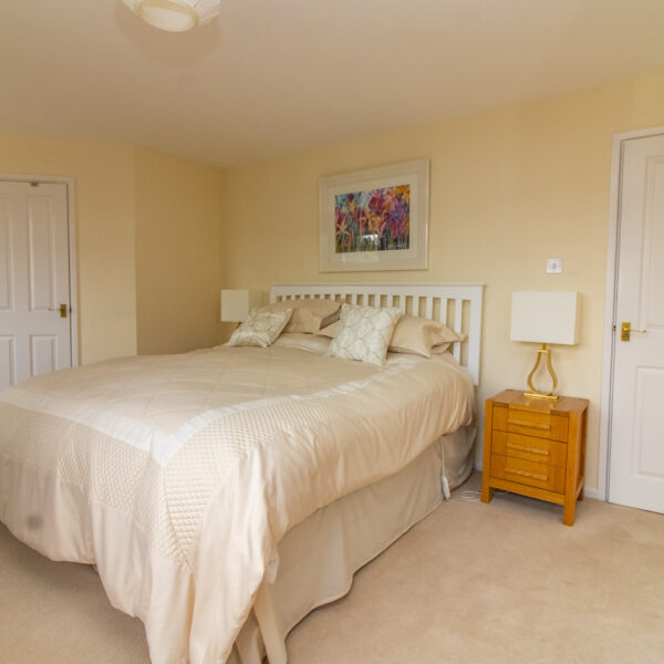 Newstead Avenue, Bushby, LE7