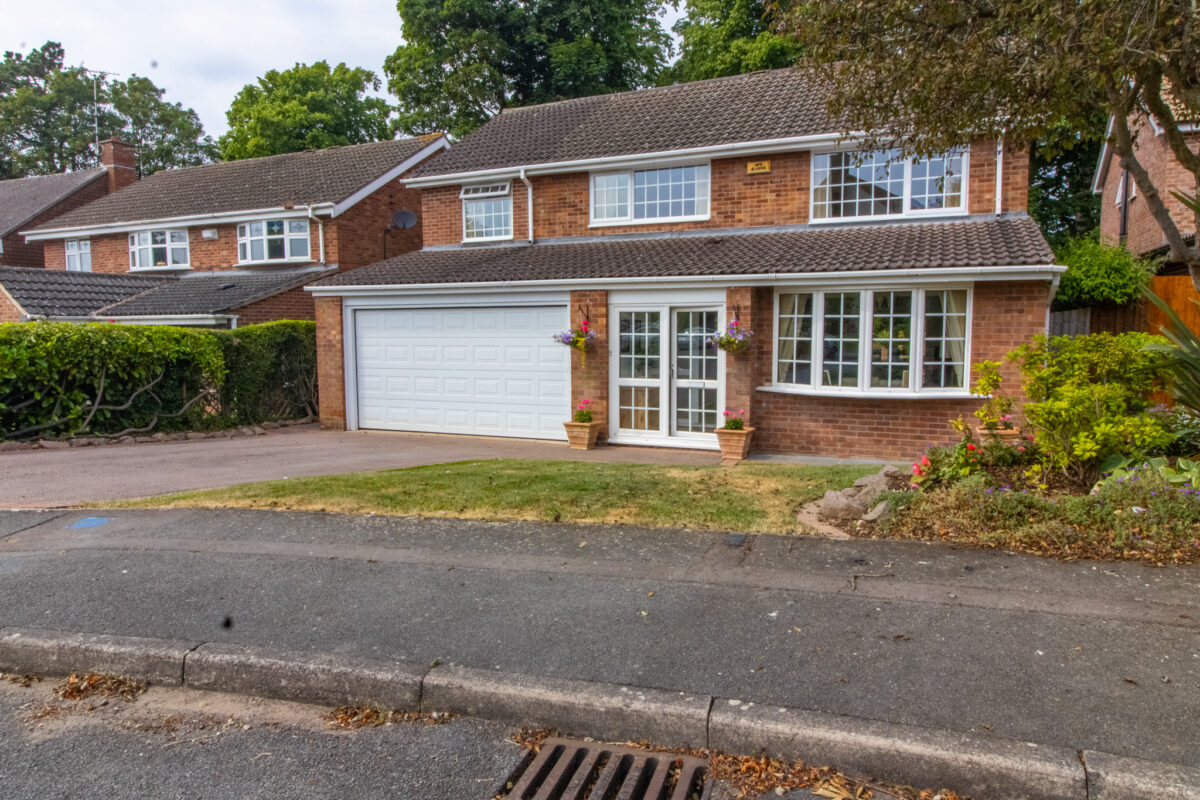 Newstead Avenue, Bushby, LE7