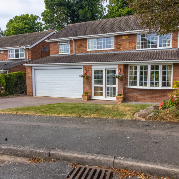 Newstead Avenue, Bushby, LE7