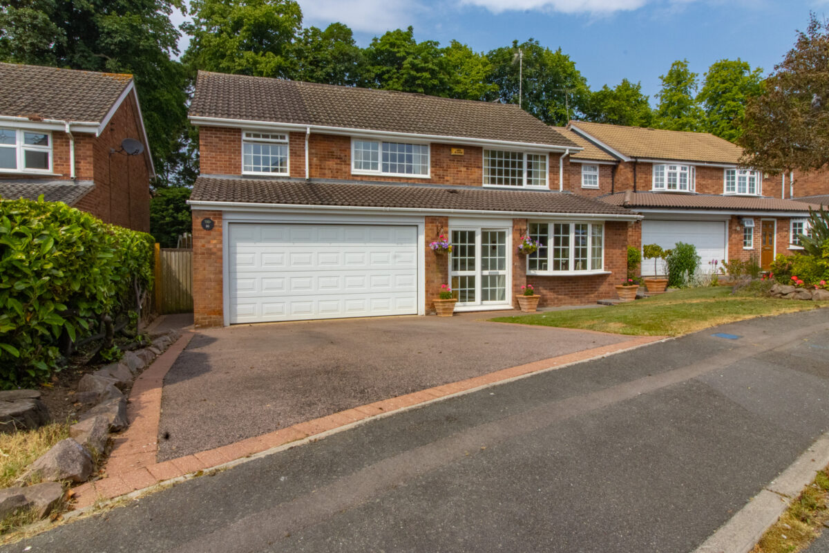 Newstead Avenue, Bushby, LE7