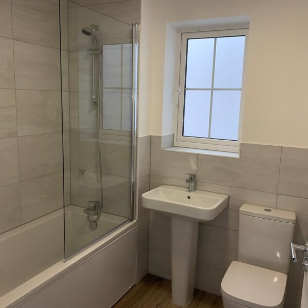 Chester Avenue, Rothley