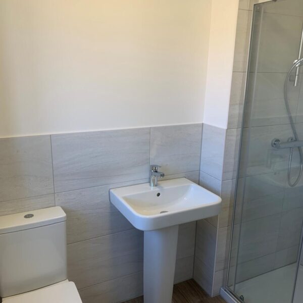 Chester Avenue, Rothley