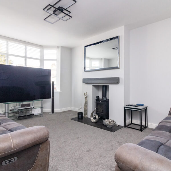 Central Avenue, Syston, LE7