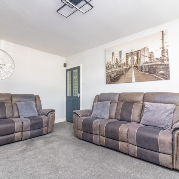 Central Avenue, Syston, LE7