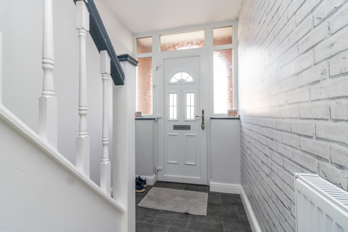 Central Avenue, Syston, LE7