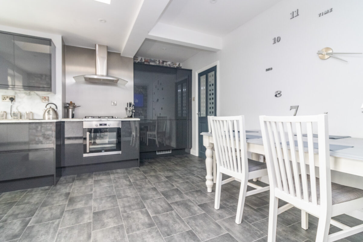 Central Avenue, Syston, LE7