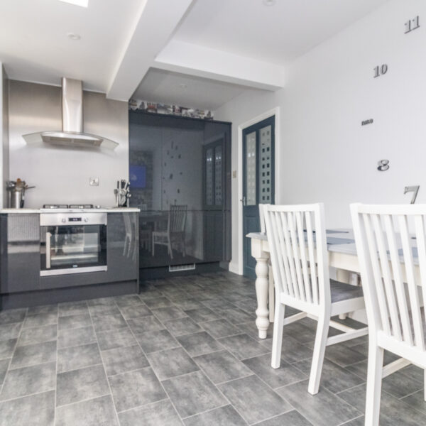 Central Avenue, Syston, LE7