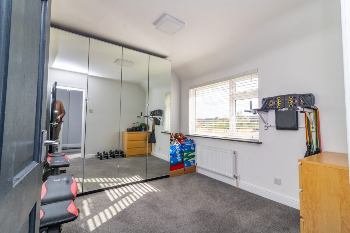 Central Avenue, Syston, LE7