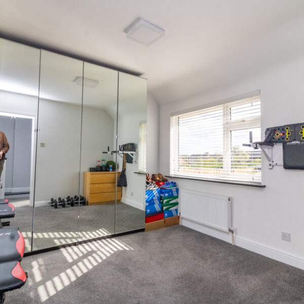 Central Avenue, Syston, LE7