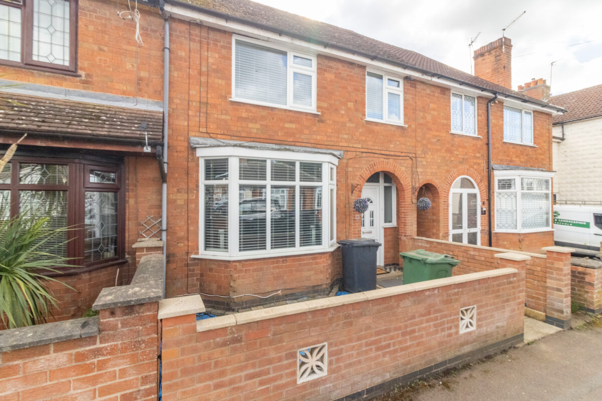 Central Avenue, Syston, LE7