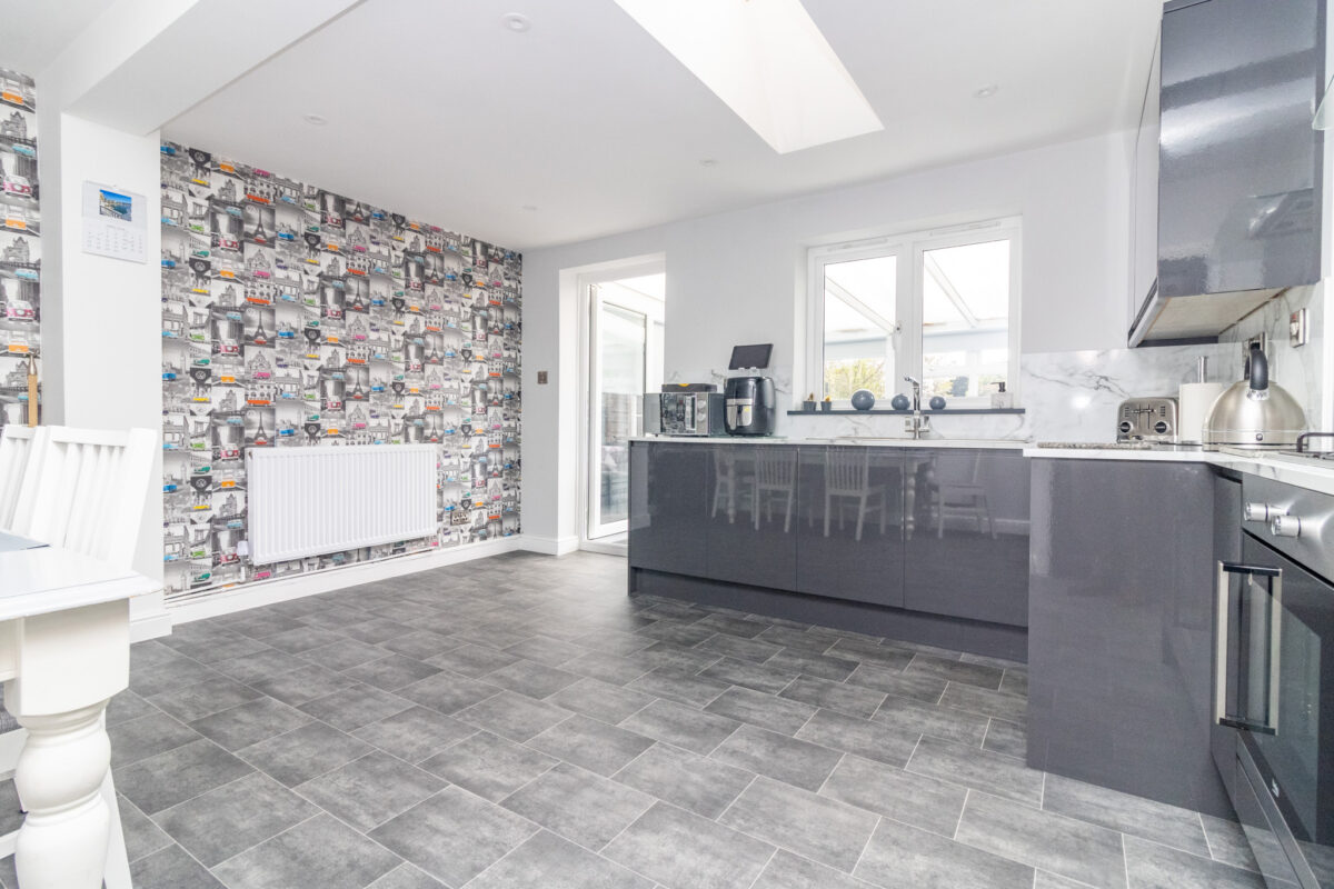 Central Avenue, Syston, LE7