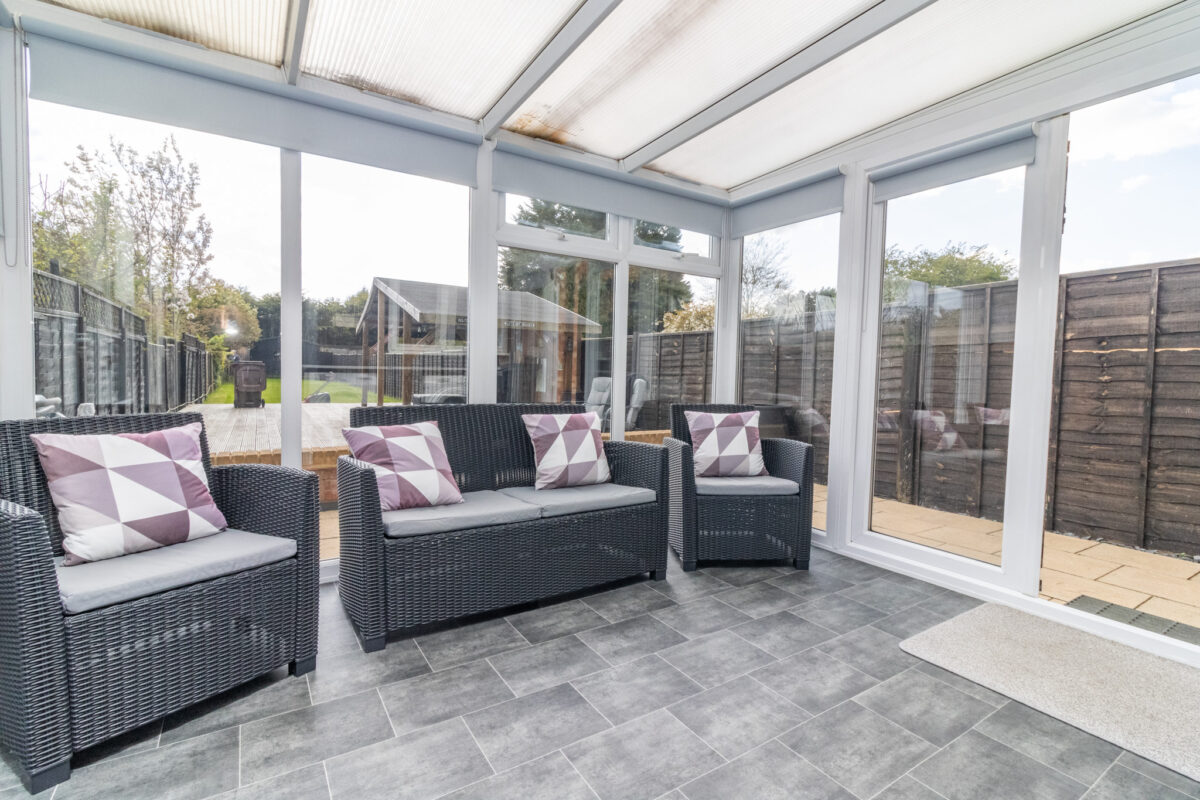 Central Avenue, Syston, LE7