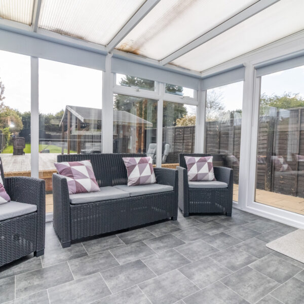 Central Avenue, Syston, LE7