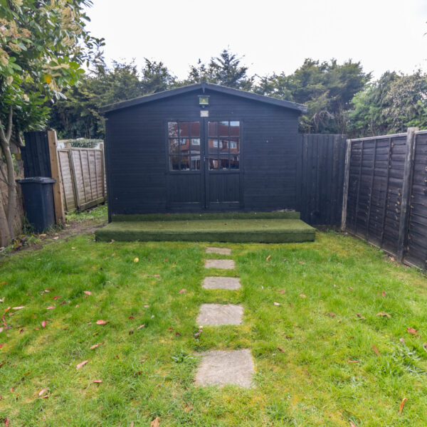 Central Avenue, Syston, LE7