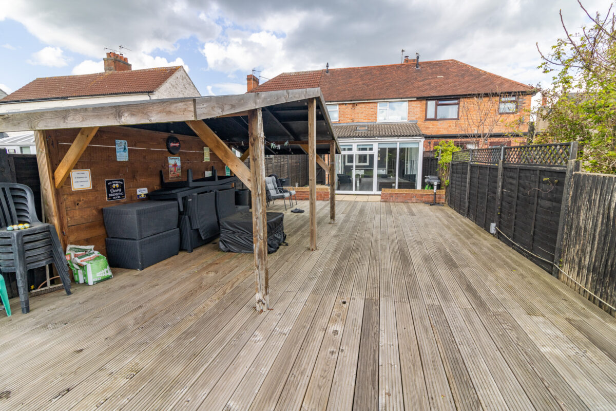 Central Avenue, Syston, LE7