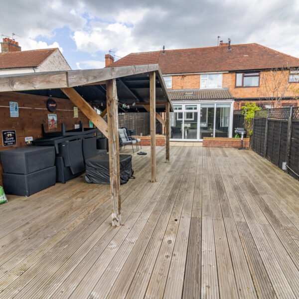 Central Avenue, Syston, LE7