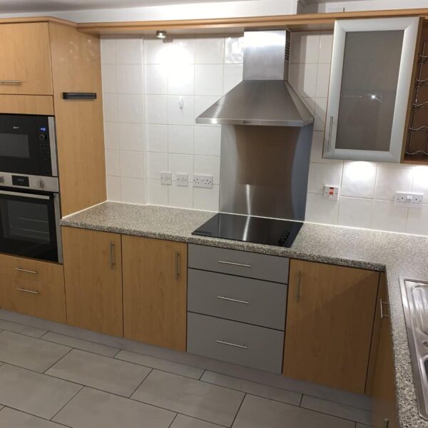 New Walk Central, 79 Princess Road East