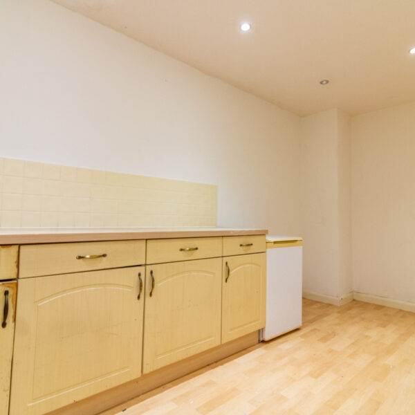Oakwood Road, Leicester, LE4