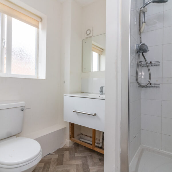 Oakwood Road, Leicester, LE4