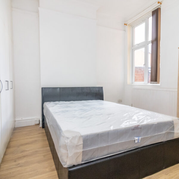 Eastleigh Road, Leicester, LE3