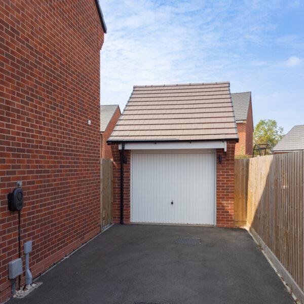 Dustmoor Drive, Quorn, LE12