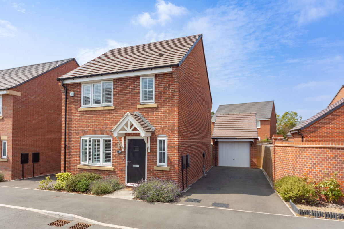 Dustmoor Drive, Quorn, LE12