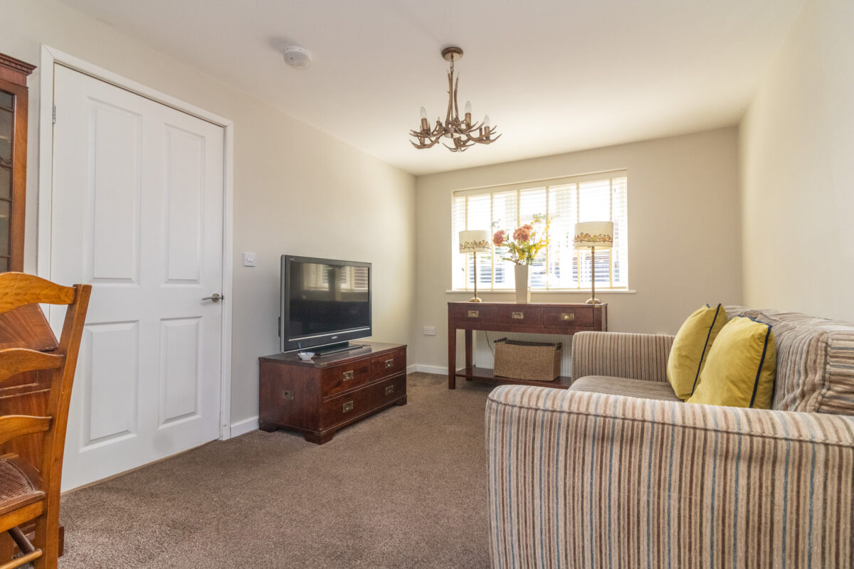 Barry Court, Narborough, LE19