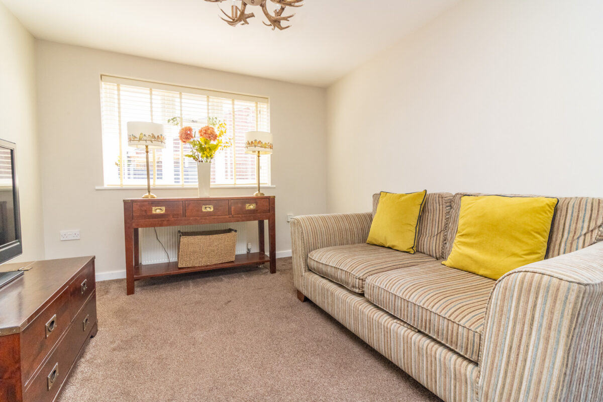 Barry Court, Narborough, LE19