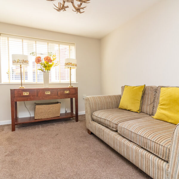 Barry Court, Narborough, LE19