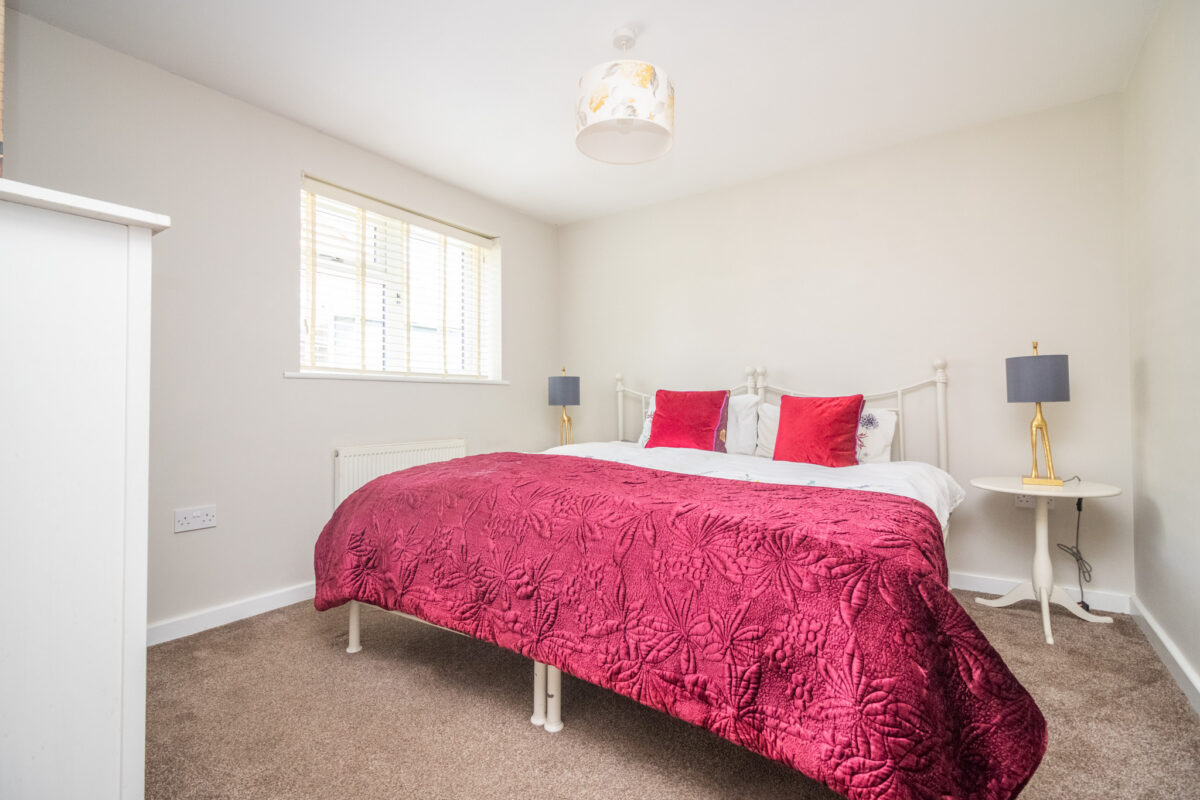Barry Court, Narborough, LE19