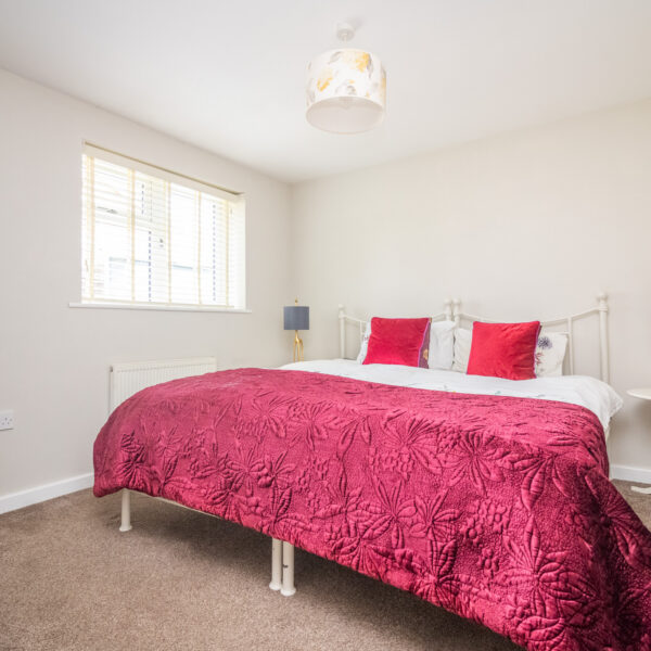 Barry Court, Narborough, LE19