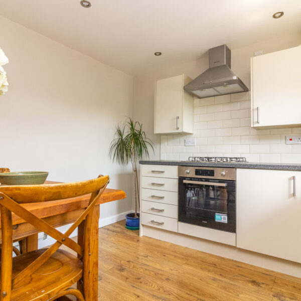Barry Court, Narborough, LE19
