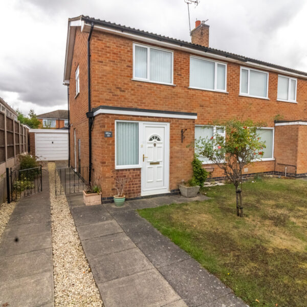 Waveney Rise, Oadby, LE2