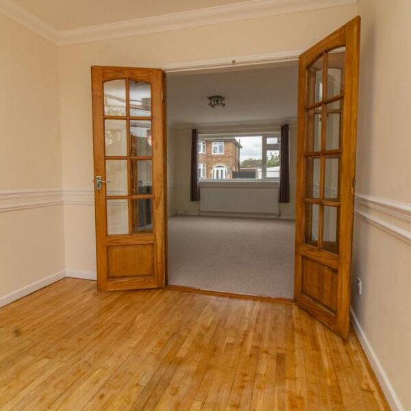 Briargate Drive, Birstall, LE4