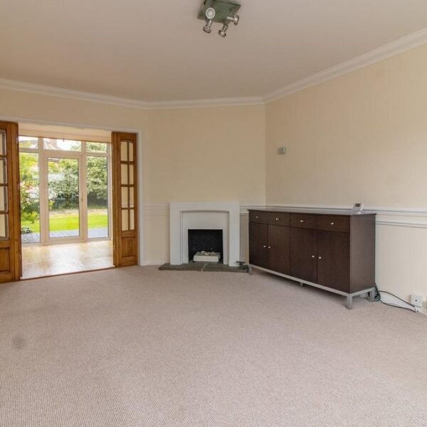 Briargate Drive, Birstall, LE4