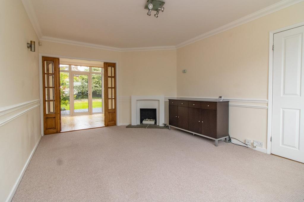 Briargate Drive, Birstall, LE4
