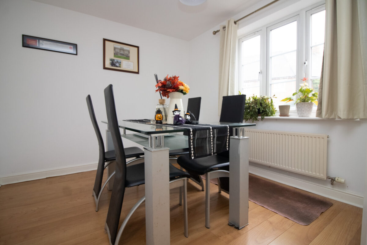 Ruskin Field, Anstey, LE7