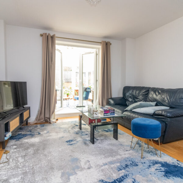 Ruskin Field, Anstey, LE7