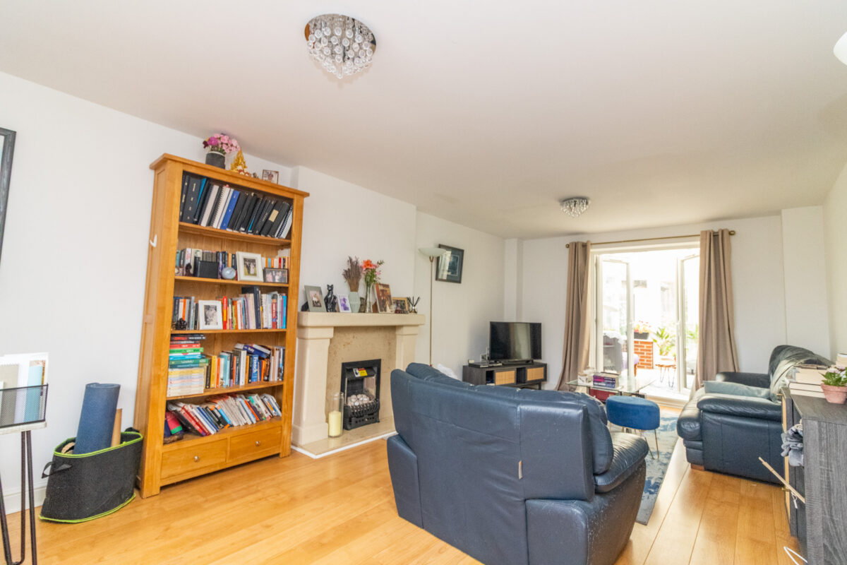 Ruskin Field, Anstey, LE7