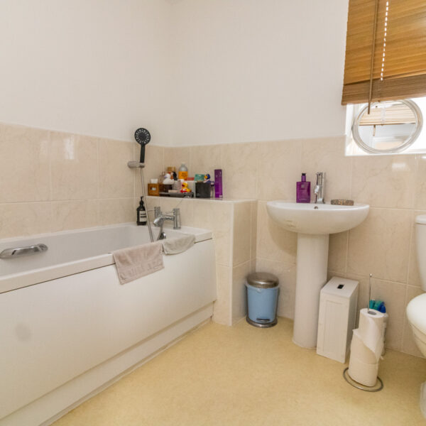Ruskin Field, Anstey, LE7